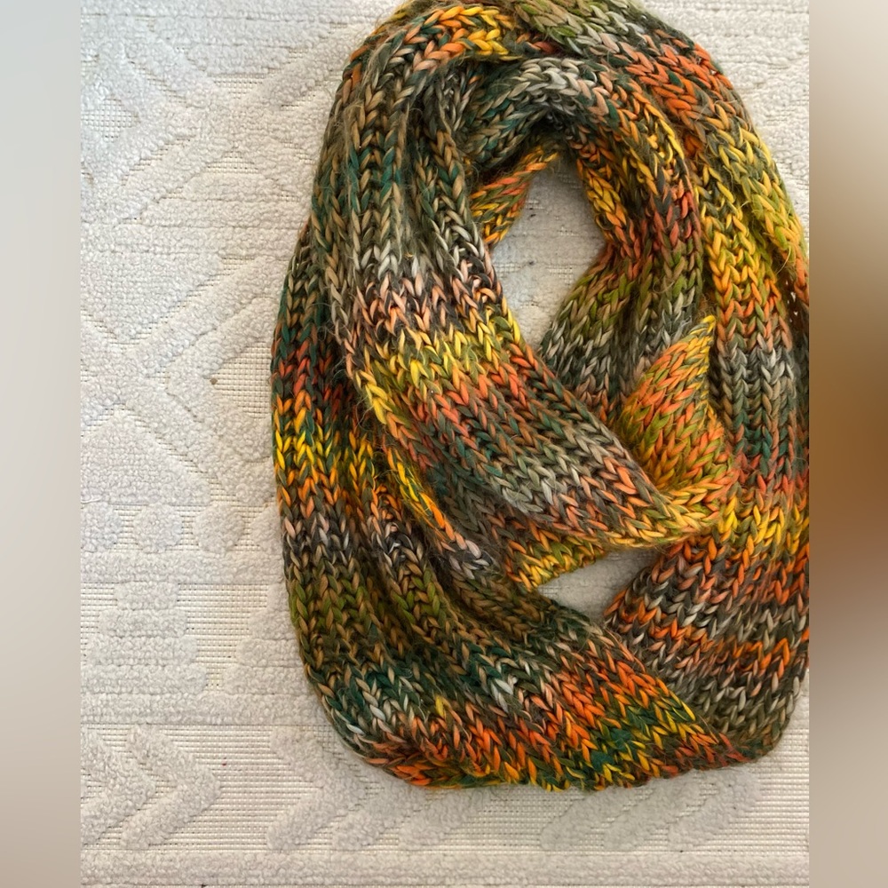 Charlie Paige knit scarf